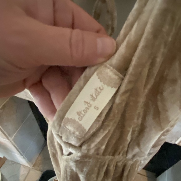 Gorgeous tan/gold Alter’d State Tunic - Picture 3 of 4